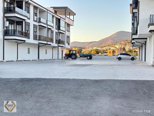 Ürkmez Merkez de Çarşı Merkeze 200m Plaja 500m 3+1 Satılık Sıfır Daire