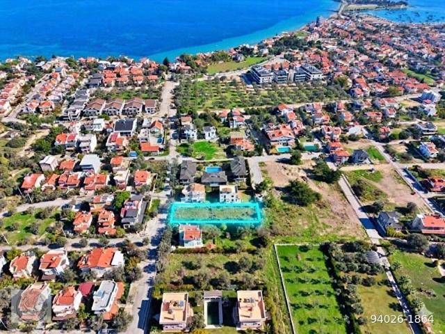 Urla Mavi Plaj'da Satılık Emsalsiz İmarlı Arsa Çizili İmar Hazır