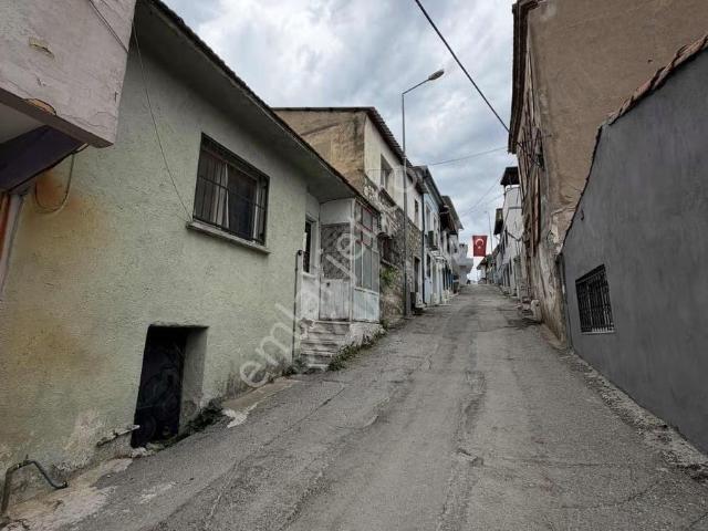 Urla Merkez De Harika Konumda Fırsat Ev