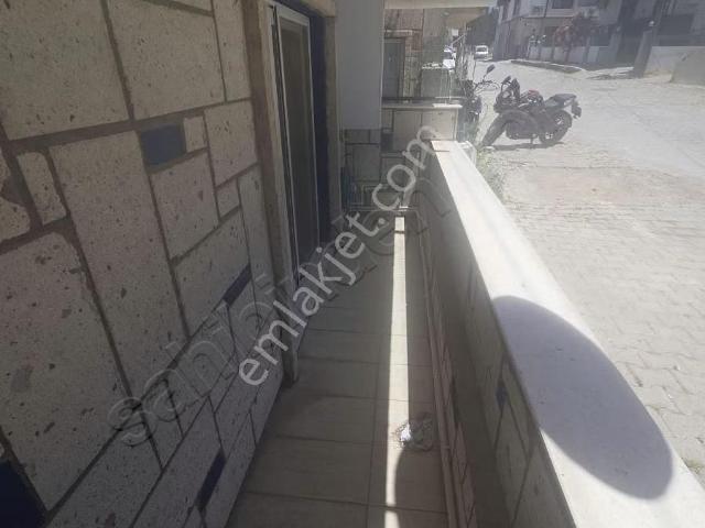 Urla Merkezde Kiralık 1+1 Daire