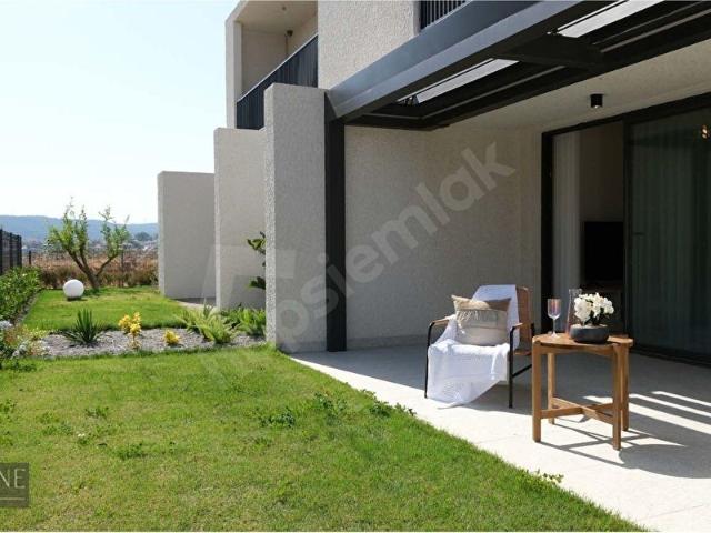 Urla Bademler de Tan Urla Projesinde Kiralık 1+1 Daire
