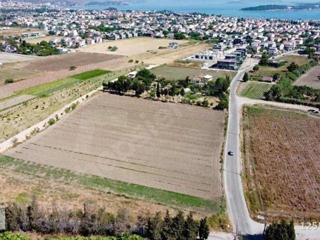 Urla Çeşme Yoluna ve İskeleye Yakın 15.000m2 Kiralık Tarla