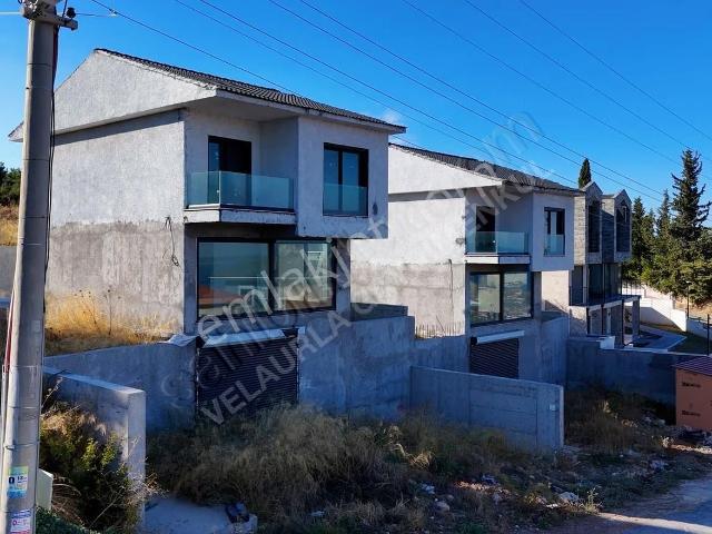 Urla Çeşmealtı Deniz Manzaralı Satılık 2 Adet 3+2 Villa