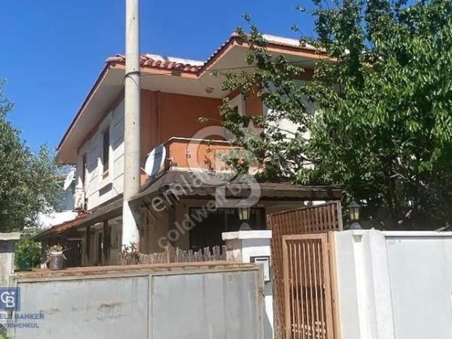 Urla Çeşmealtında Kiralık 2+1 Dubleks Villa