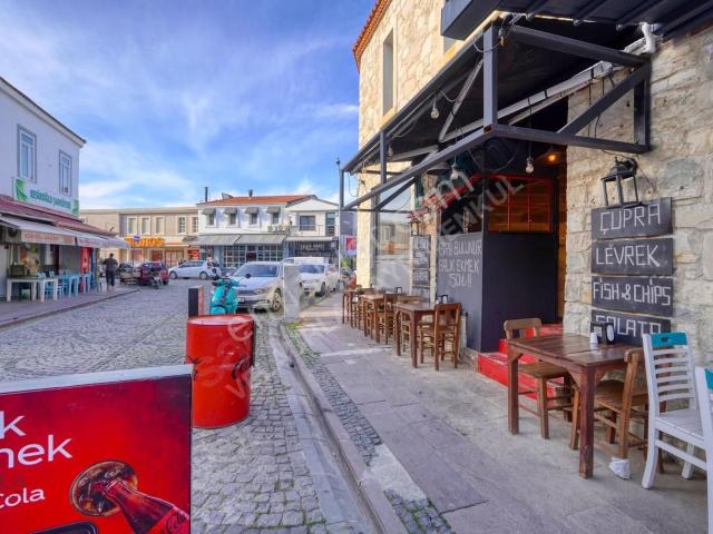 Urla İskele'de Devren Kiralık 35m² Hazır Dükkan