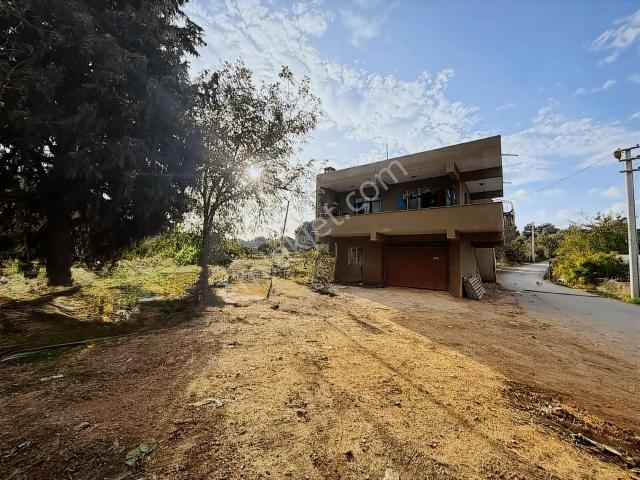 Urla Şirinkentte Satılık 668 M2 Müstakil Ev Ve Tarla