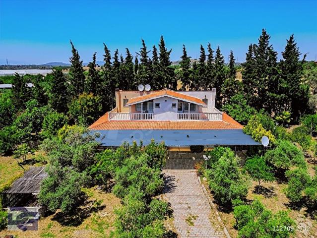 URLA KUŞÇULAR'DA 3843 M ARAZİ VE 3 ADET BAĞ EVİ