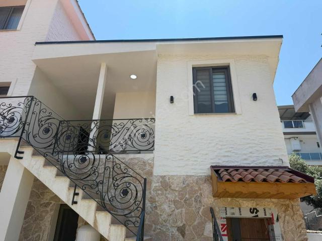Urla Yaka Mahalle'de Kiralık Sıfır Eşyalı 1+1 Daire