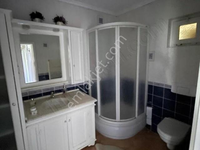 Urla Yenikent Mah Ozan Sitesinde 4+1 Kiralık Villa