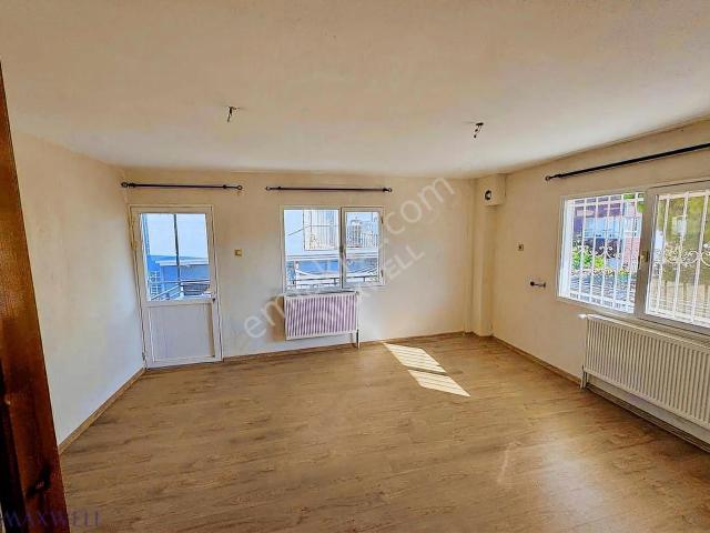 Urla Zeytinalanı Bakımlı Doğalgazlı Geniş 1+1 Kiralık Daire