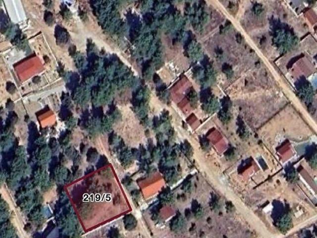 Urla Zeytinler Köyü'nde müstakil tapulu satılık arsa