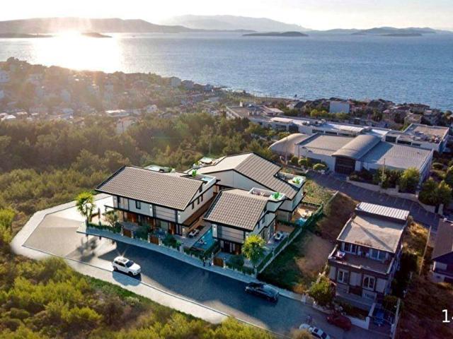 URLA'DA MÜSTAKİL HAVUZLU 6+1 ULTRA LÜX KİRALIK VİLLA