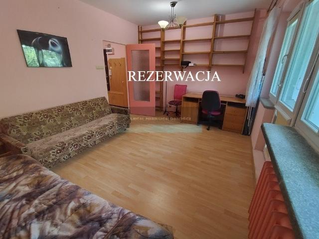 Ursynów, 42m², balkon, piwnica, blisko metra