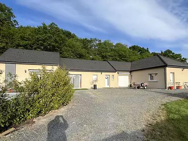 Urzy 58130 Achat / Vente maison 7 pièces t7 au dernier étage piscine