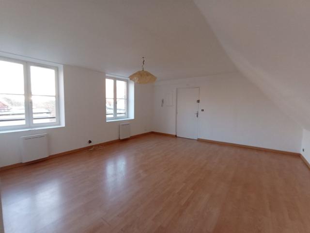UWG SR123 T3 non meublé 62.36m² Lille Rue d'Angleterre