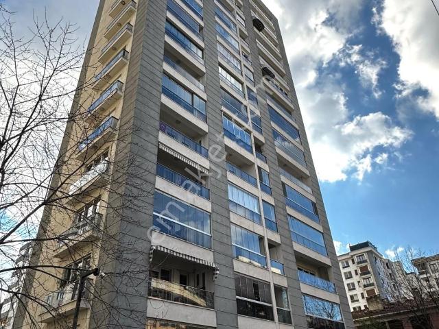 Utkudan Ömerpaşa Cad.4.binada Balkonlu Havuzlu Satılık 2+1 Daire