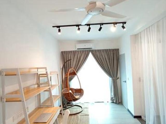 Utropolis Sensasi Batu Kawan Furnished Muji Studio 2 Car Park For Sale