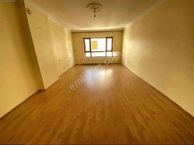 Uyanış Mah Turgut Altınok Cami Yanıara Katta Acil Satılık 3+1