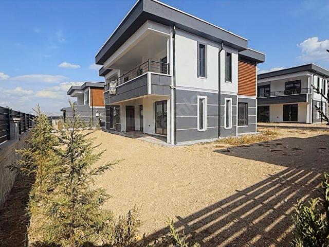 UYG GOLD BAĞLICA/ 260M ÖZEL BAHÇELİ, 4+1 MODERN VE LÜKS VİLLA