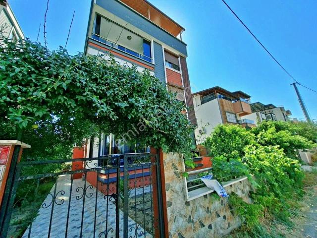 Uytundan Akçay Güre Arası Cemiltemelde Denize 600 Mtre 2+1 Daire