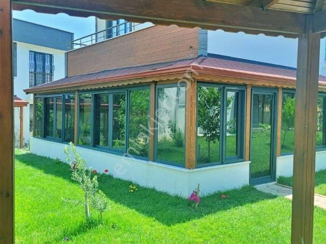 Uytundan Gömeç Karağaçta Denize 200 Metre 3+1 Satılık Villa