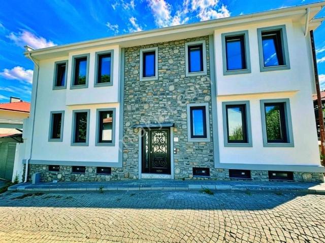 Uytundan Gürede Mustakil Tadında Satılık Lüks 2+1 Daire