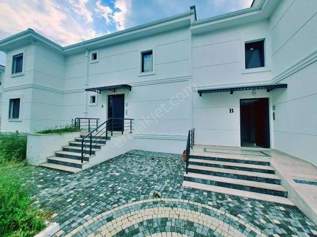 Uytundan Gürede Yeşillikler İçinde Lüks Sitede Satılık 2+1 Daire