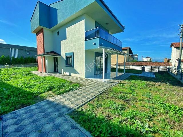 Uytundan Ören'de Müstakil Denize 100 Metre Lüks Satılık 4+1villa