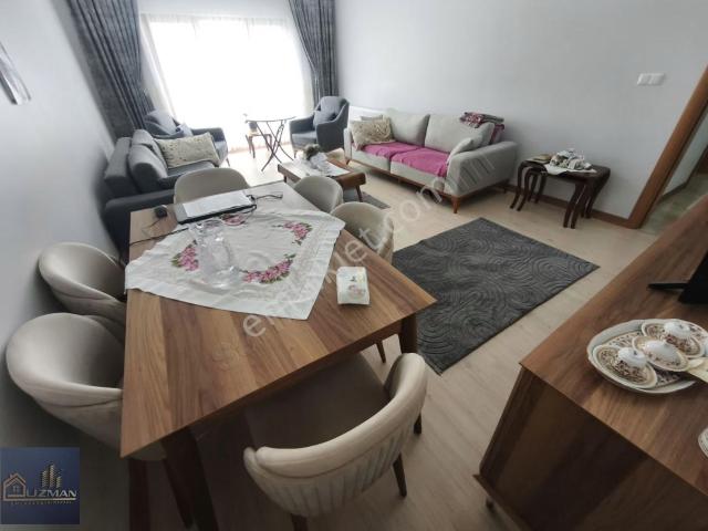 Uzman Emlak'tan 1.etap Toki'de 3+1 İçi Yapılı Satılık Daire