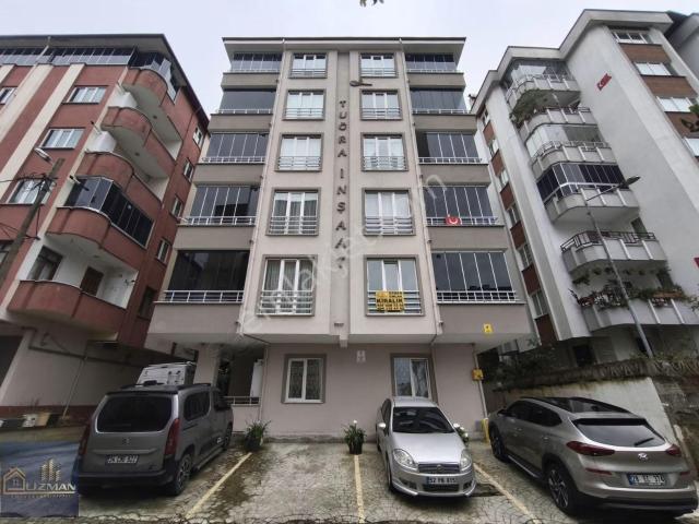 Uzman Emlak'tan 1.katta Sıfır Ayarında Kiralık Daire