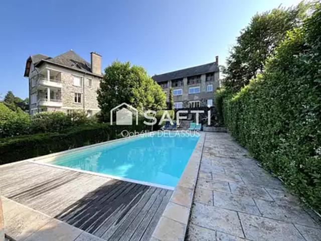 Uzerche 19140 Achat / Vente maison 9 pièces t9 piscine terrasse