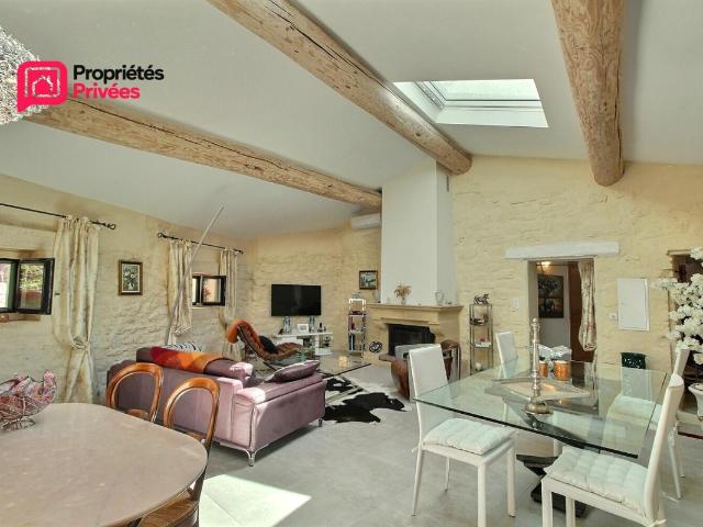 UZES: A 5 km Maison de village 5 pièce s 118 m2, Terrasse, entièrement rénovée
