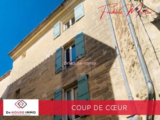 Uzès centre, belle et rare maison de ville en pierre avec garage