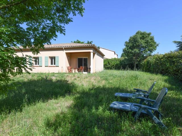 Uzès centre historique 3 km: Villa de plain pied de 105 m² sur