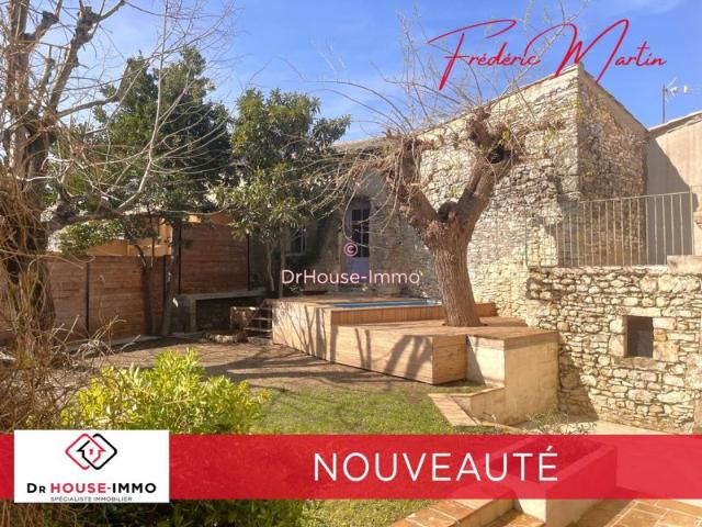 Uzès proche, en nouveauté belle maison de village en pierre au calme avec piscine, jardin et dépendance