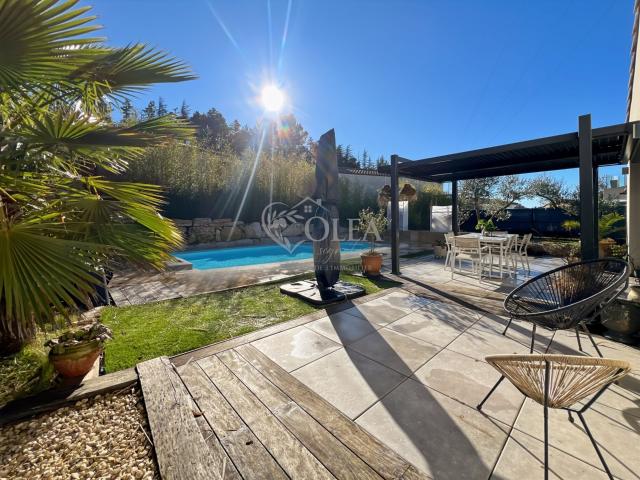 Uzès villa de plain pied avec jardin et piscine 88m² Uzès
