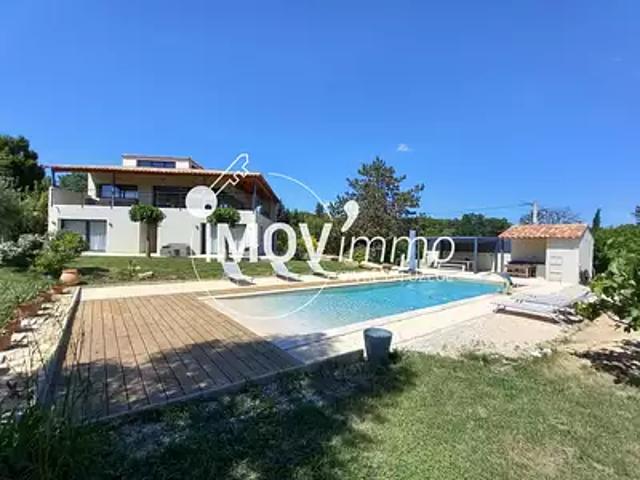 Uzès 30700 Achat / Vente maison 7 pièces t7 piscine parking