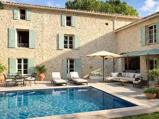 Uzès 30700 Achat / Vente maison 8 pièces t8 piscine terrasse