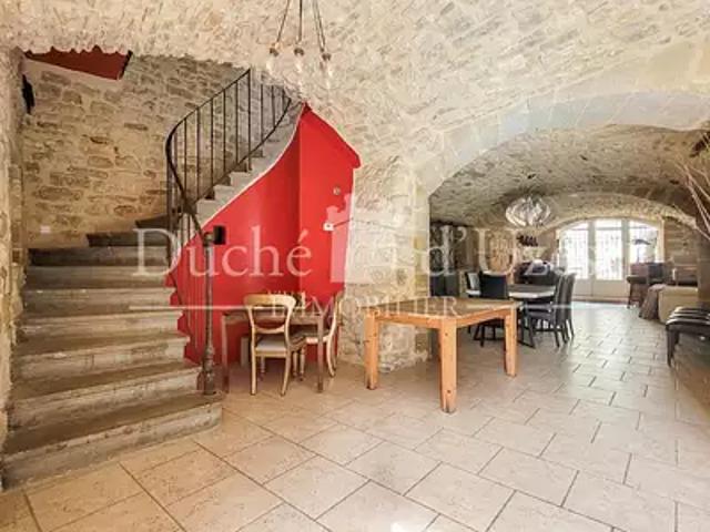 Uzès 30700 Achat / Vente maison 10 pièces t10 terrasse