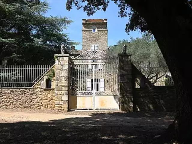 Uzès 30700 Achat / Vente maison 20 pièces t20 piscine