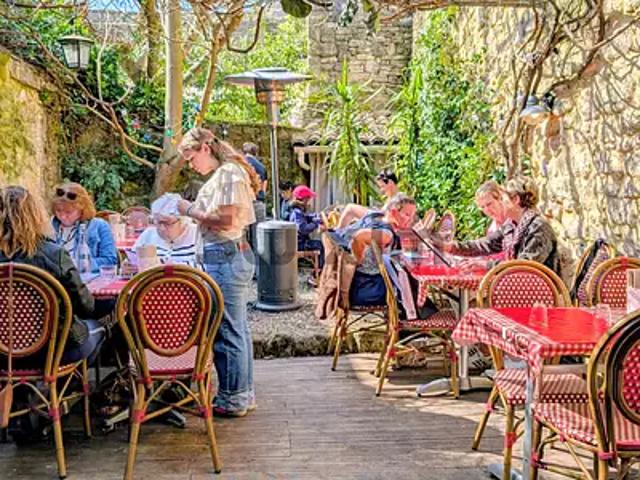 Uzès 30700 Achat / Vente divers