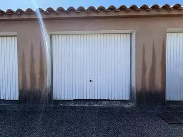Uzès 30700 Achat / Vente parking
