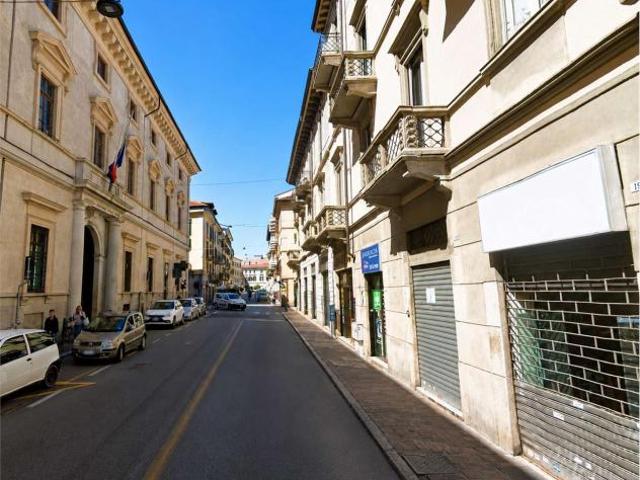 V004796 Novara Centro