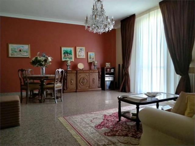 V000757 Appartamento Angolare