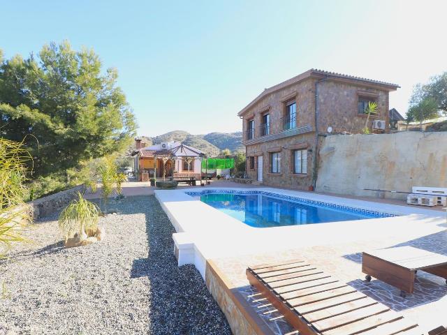V1 Hacienda para inversores en el Paraje Coronado de Alora Málaga