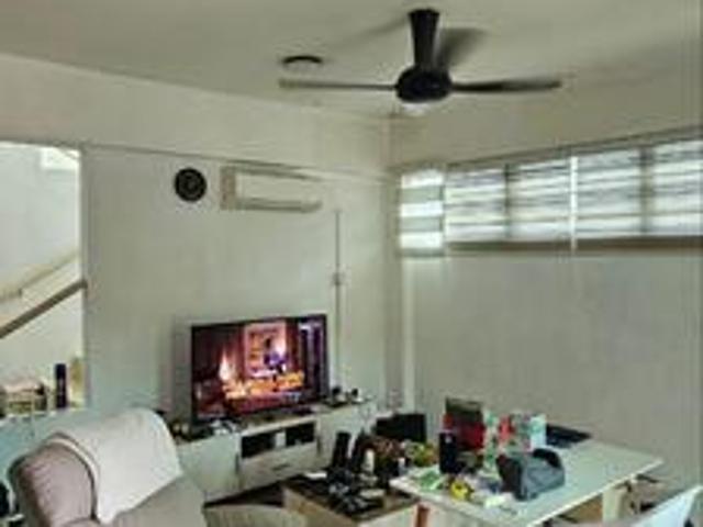 V24 Townhouse corner unit Sepanggar for urgent sale
