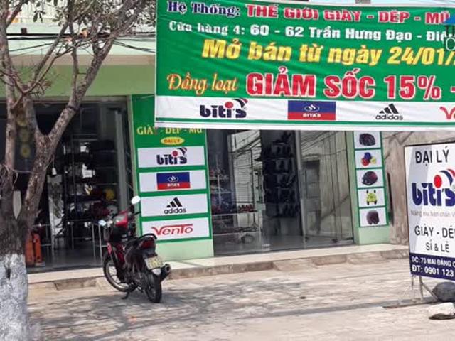 Vỡ Nợ Chính chủ Cần bán nhà 2 lô đôi 2 mê lệch 3 mặt tiền đường Trần Hưng Đạo Điện Ngọc