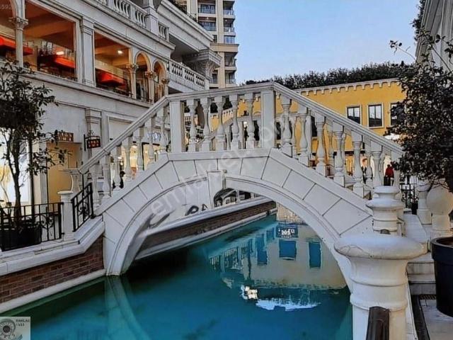 Vıa Port Venezia 1+1 Avm Manzaralı Muhteşem Keyifli *boş*büyük Tip Daire