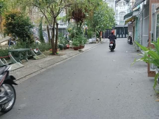 Vợ bạn chủ bỏ nhà đi, chủ bángấp nhà HXH GòDầu, Q. TPhú 60m2 3T chỉ 6tỷxx