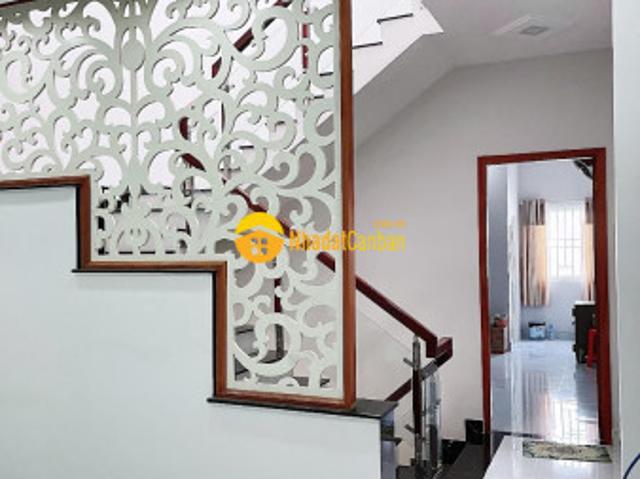 Với 5.5 tỷ có ngay nhà 3 tầng xây btct, dt 85m2, hẻm rộng xe tải tránh 8m